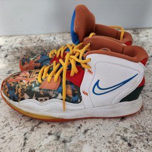 Kyrie Infinity 'Ky-D' Sneaker